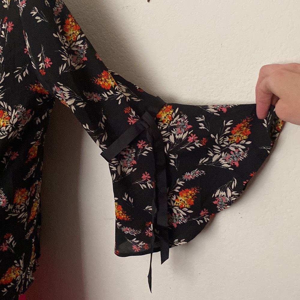Floral Blouse - Picture 4 of 5